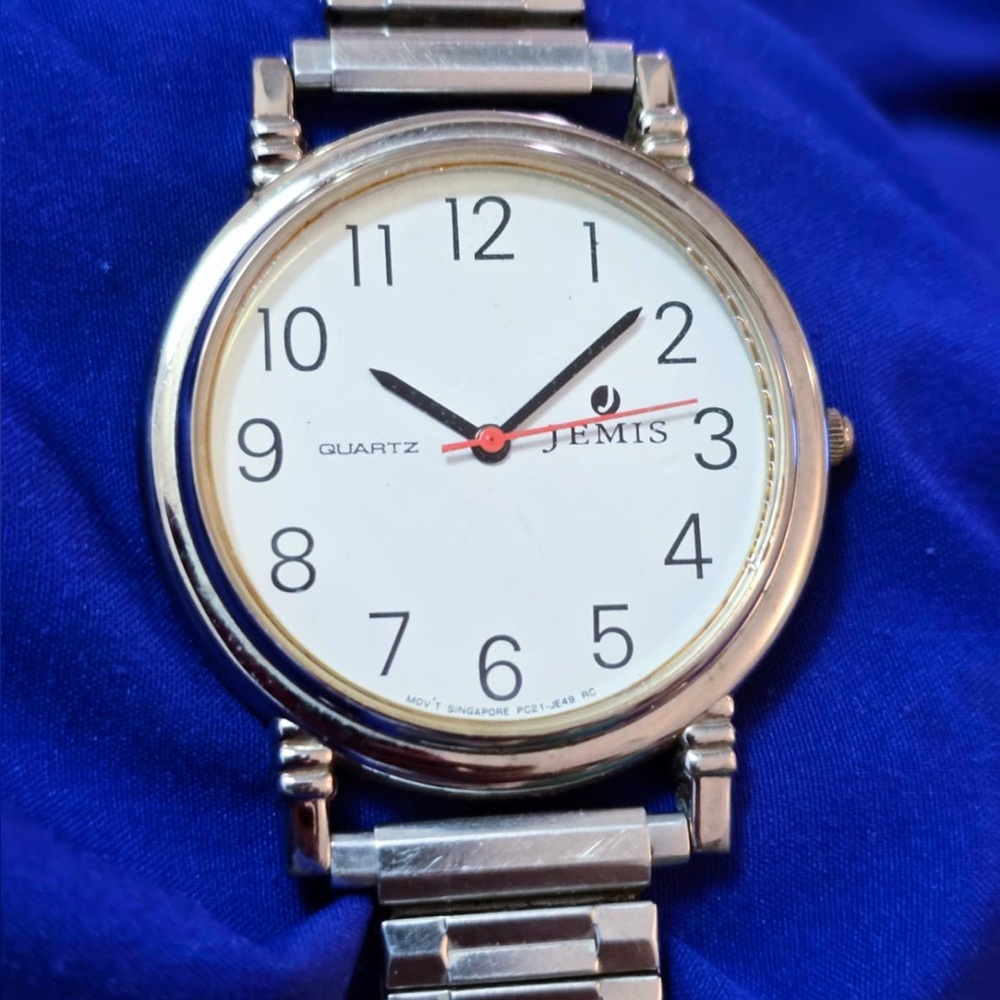 Jemis Vintage Classic Mens Watch 40mm
New battery, fully working